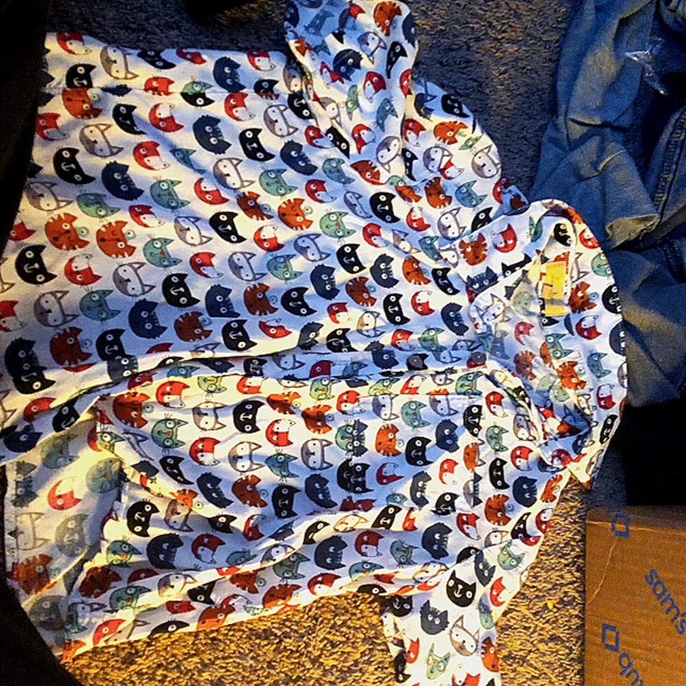 Cat shirt , size small,  made by "love notes "